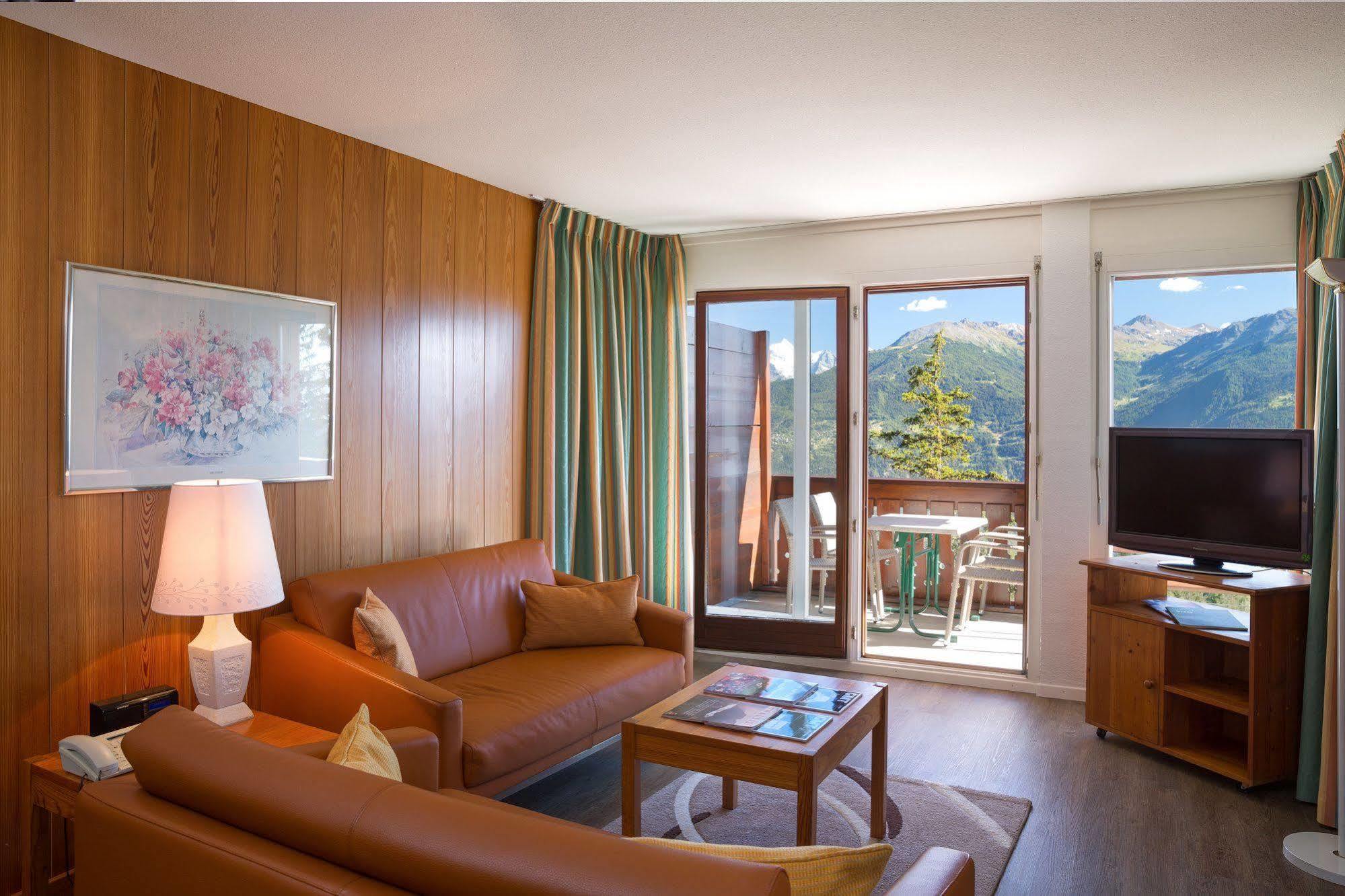 Aparthotel Helvetia Crans-Montana Esterno foto