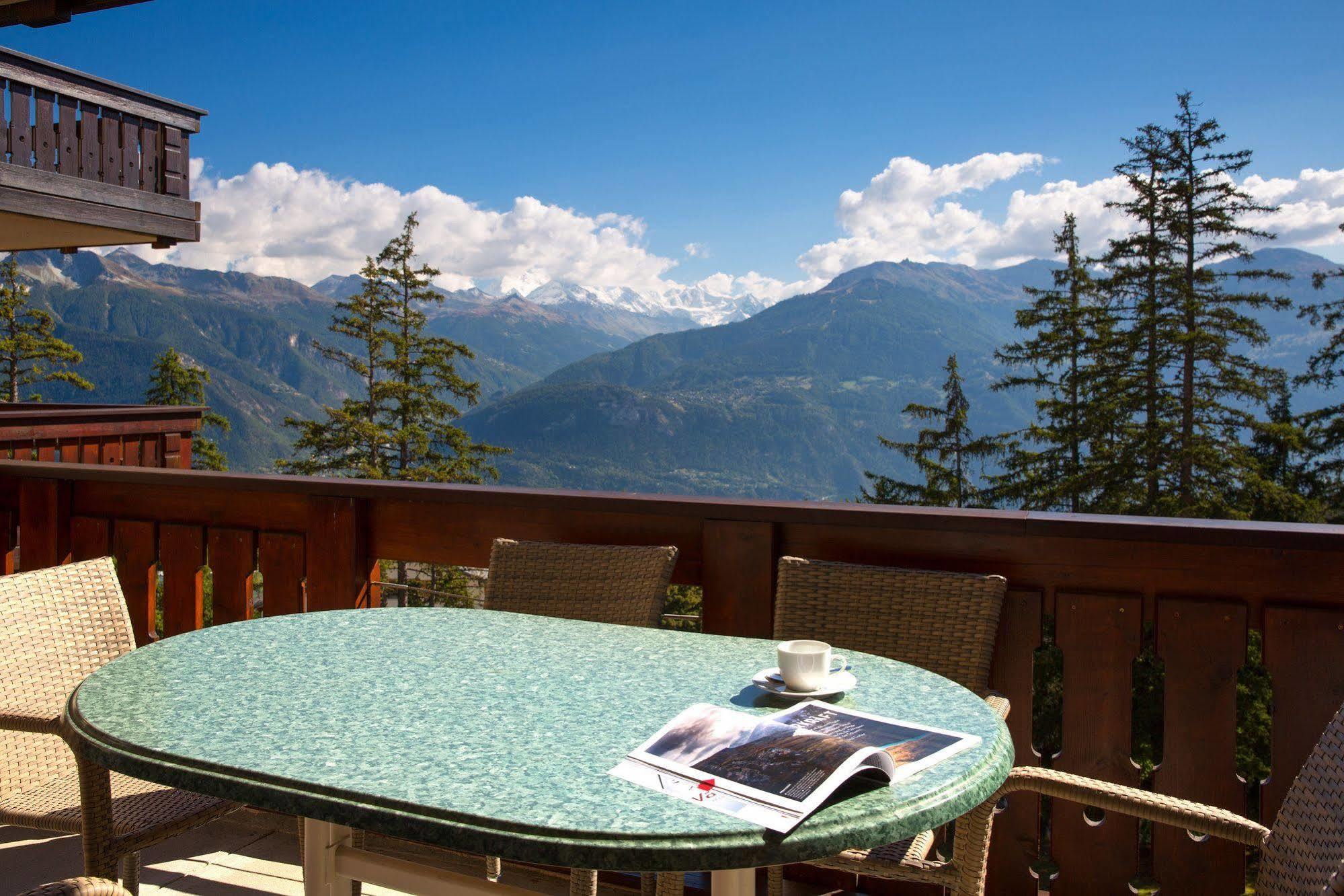 Aparthotel Helvetia Crans-Montana Esterno foto